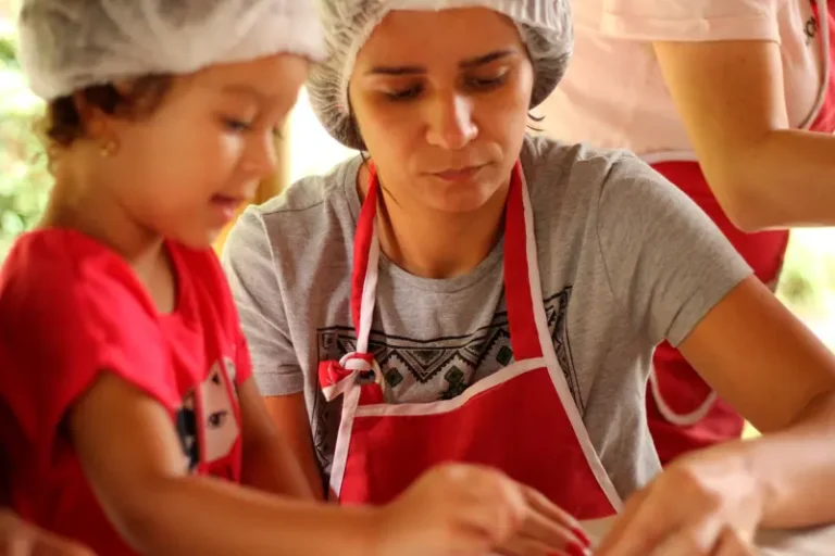 site-universidade-visita-guiada-presença-em-familia-02